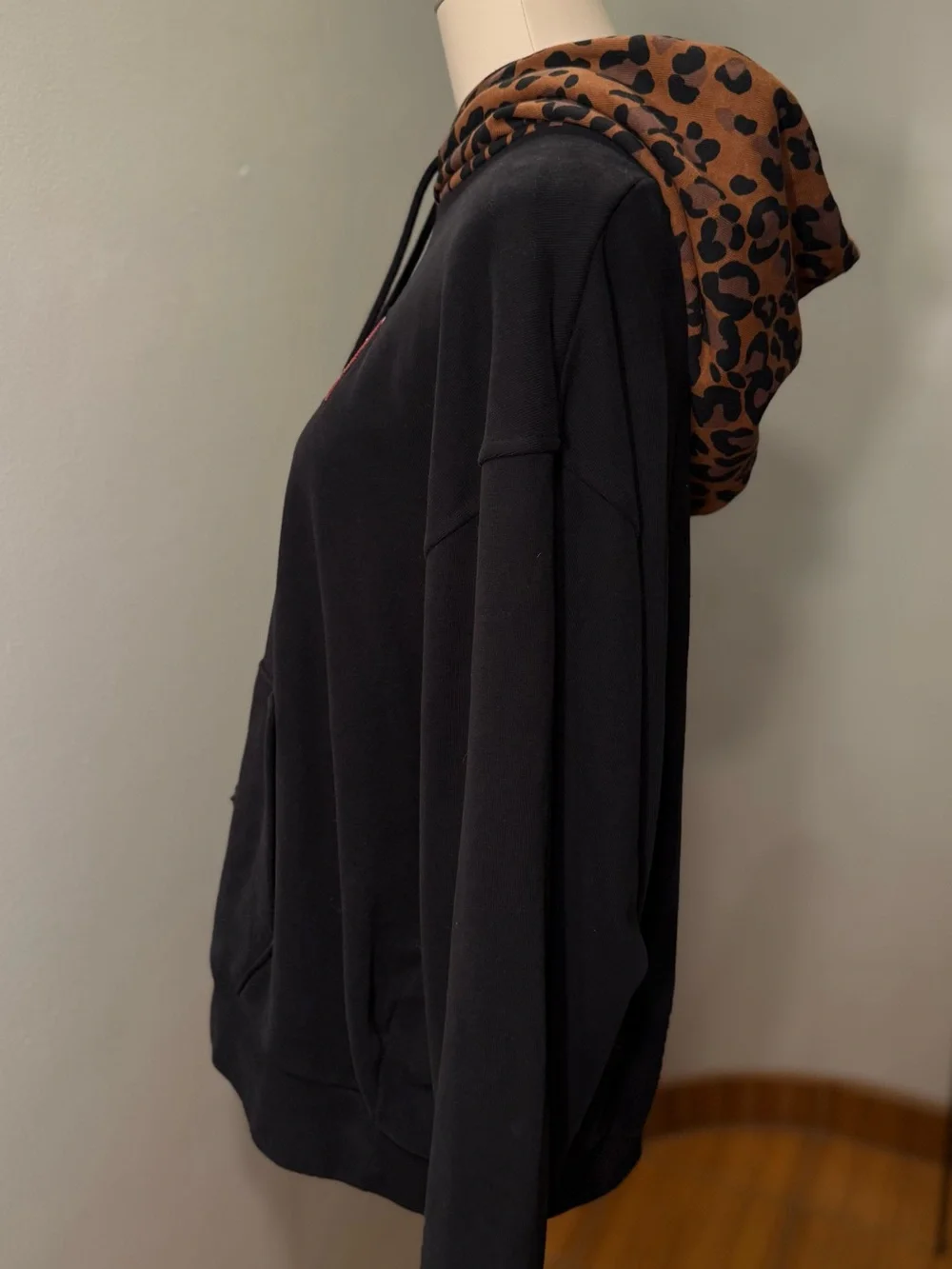 Levi's Black Sequin Logo Hoodie with Red Logo and Leopard Hood Woman Size L